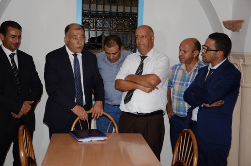 ناجي جلول يتسلم 165000 مليون لاصلاح وصيانة مدارس بجزيرة قرقنة